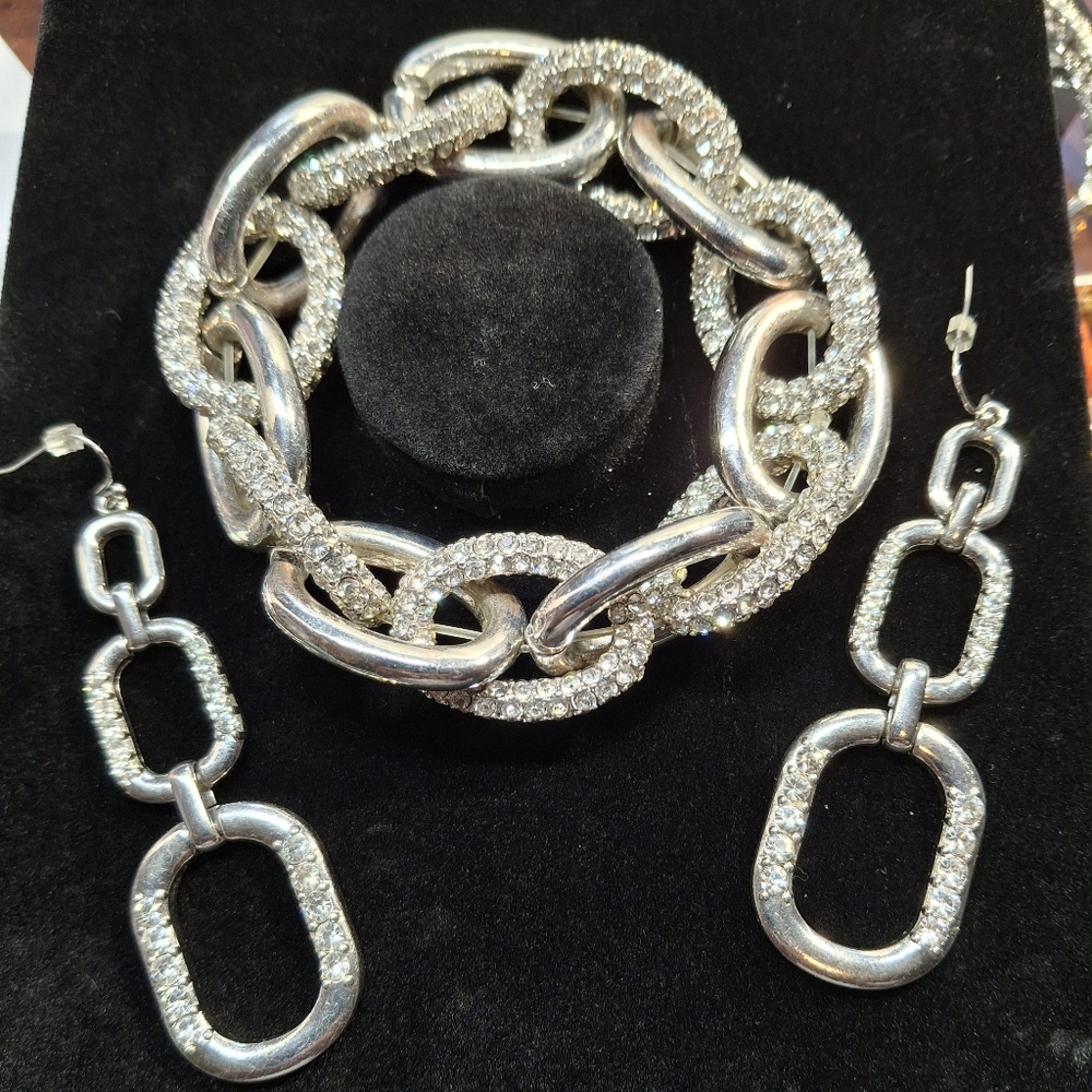 Necklace set - Picture 2 of 2
